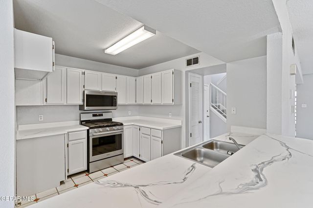 10976 Ernie Banks Drive, El Paso, TX 79934