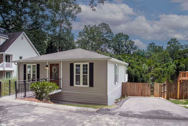 114 Brookview Circle, Greenville, SC 29605