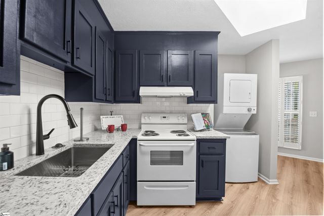 114 Brookview Circle, Greenville, SC 29605