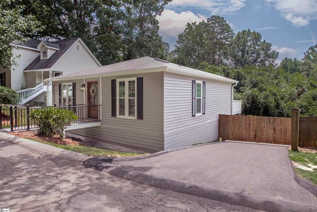 114 Brookview Circle, Greenville, SC 29605