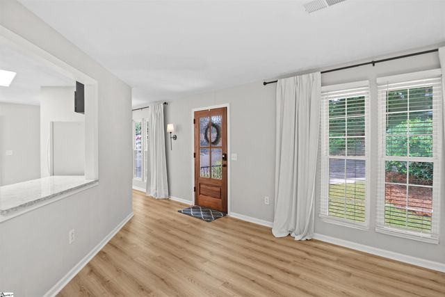 114 Brookview Circle, Greenville, SC 29605