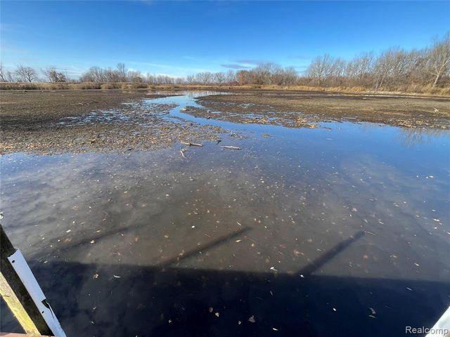 35754 Erie Drive, Brownstown, MI 48173