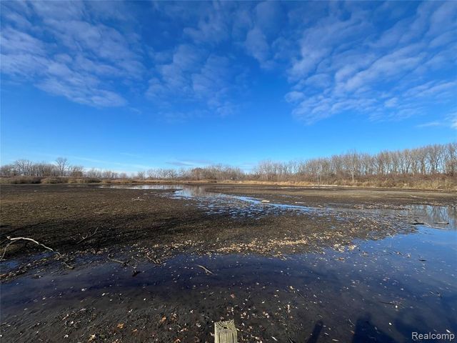 35754 Erie Drive, Brownstown, MI 48173