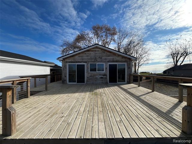 35754 Erie Drive, Brownstown, MI 48173