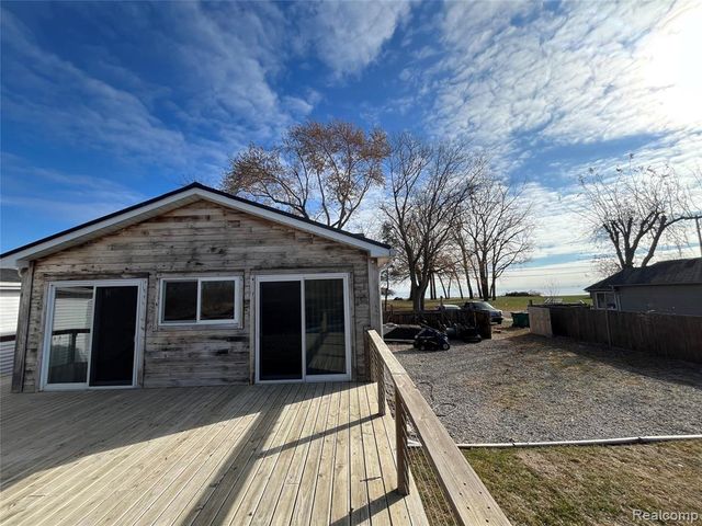 35754 Erie Drive, Brownstown, MI 48173