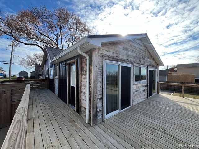 35754 Erie Drive, Brownstown, MI 48173