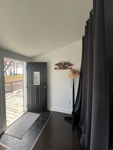 35754 Erie Drive, Brownstown, MI 48173