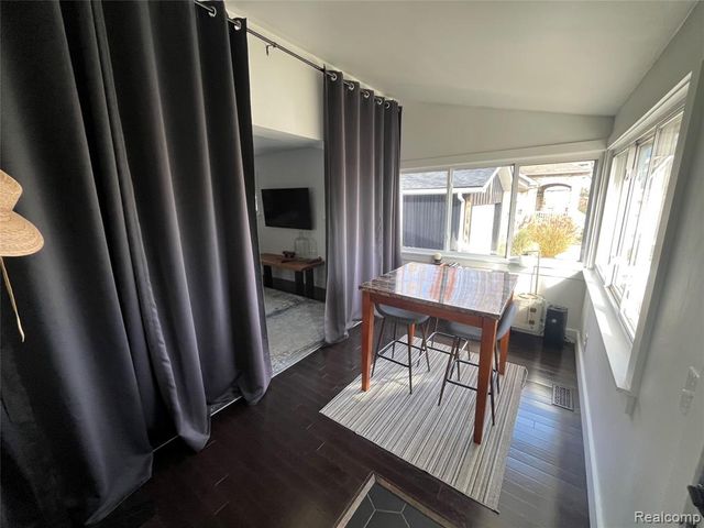 35754 Erie Drive, Brownstown, MI 48173