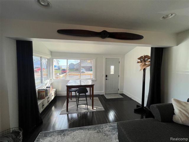 35754 Erie Drive, Brownstown, MI 48173