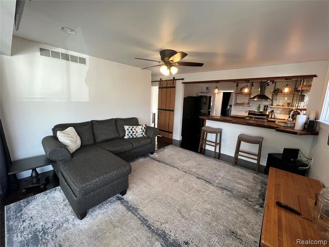 35754 Erie Drive, Brownstown, MI 48173