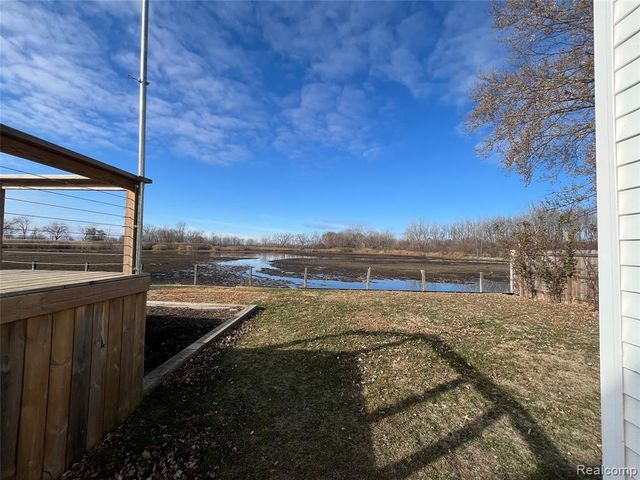 35754 Erie Drive, Brownstown, MI 48173