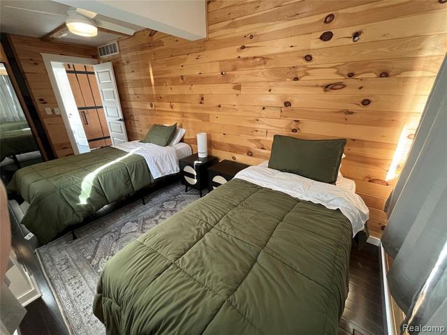 35754 Erie Drive, Brownstown, MI 48173