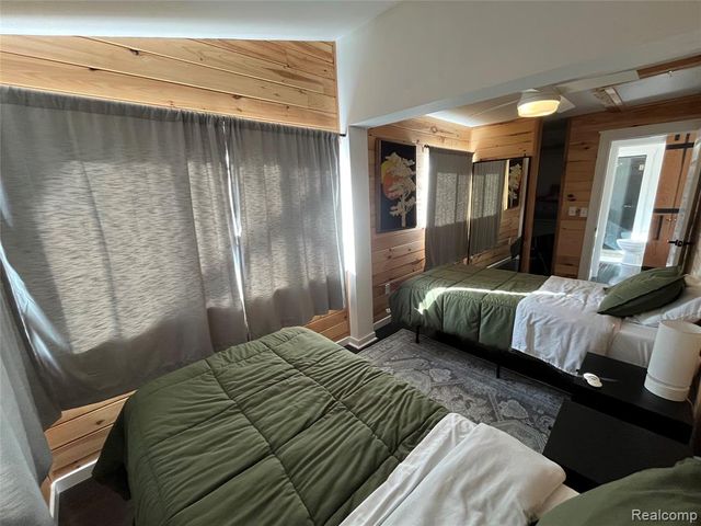 35754 Erie Drive, Brownstown, MI 48173