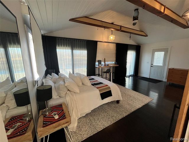 35754 Erie Drive, Brownstown, MI 48173