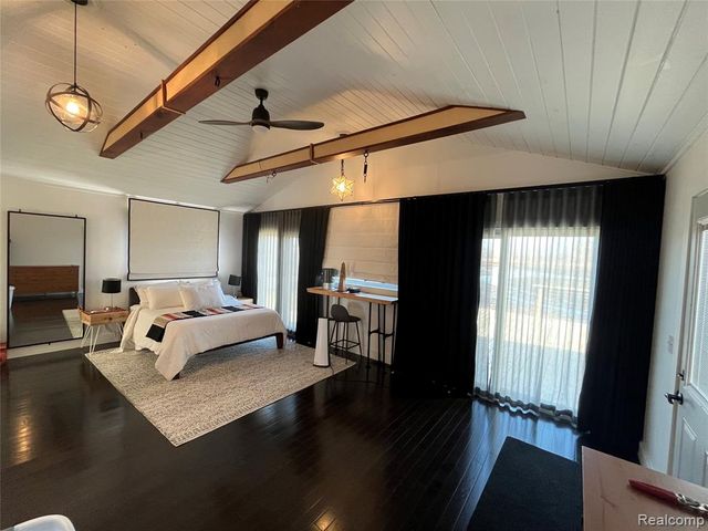 35754 Erie Drive, Brownstown, MI 48173