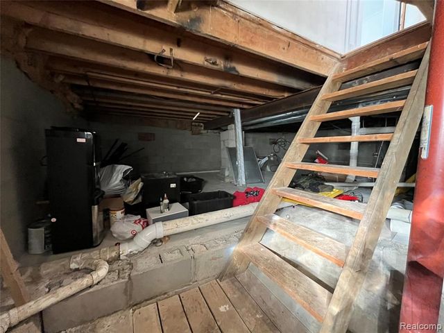 35754 Erie Drive, Brownstown, MI 48173