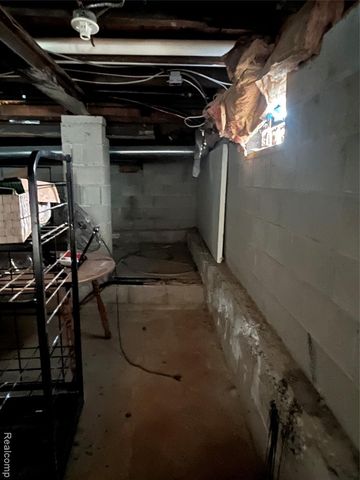 35754 Erie Drive, Brownstown, MI 48173