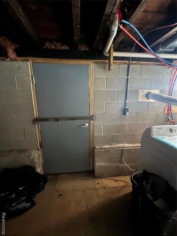 35754 Erie Drive, Brownstown, MI 48173