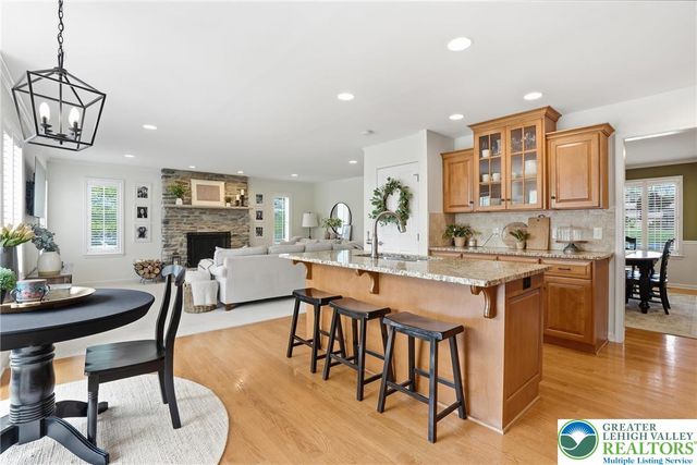 206 Cherry Court, Bushkill Twp, PA 18064