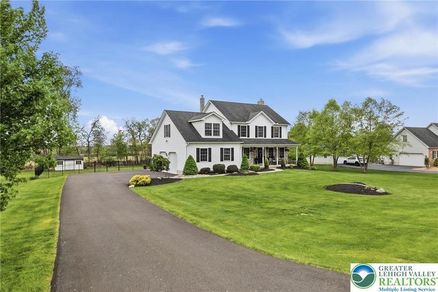 206 Cherry Court, Bushkill Twp, PA 18064