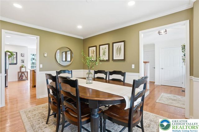 206 Cherry Court, Bushkill Twp, PA 18064