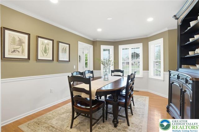 206 Cherry Court, Bushkill Twp, PA 18064