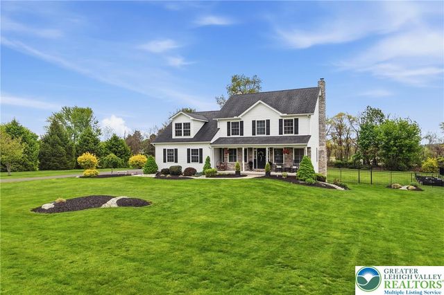 206 Cherry Court, Bushkill Twp, PA 18064