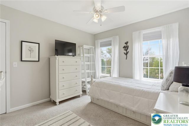 206 Cherry Court, Bushkill Twp, PA 18064