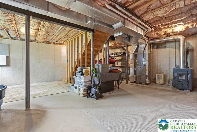 206 Cherry Court, Bushkill Twp, PA 18064