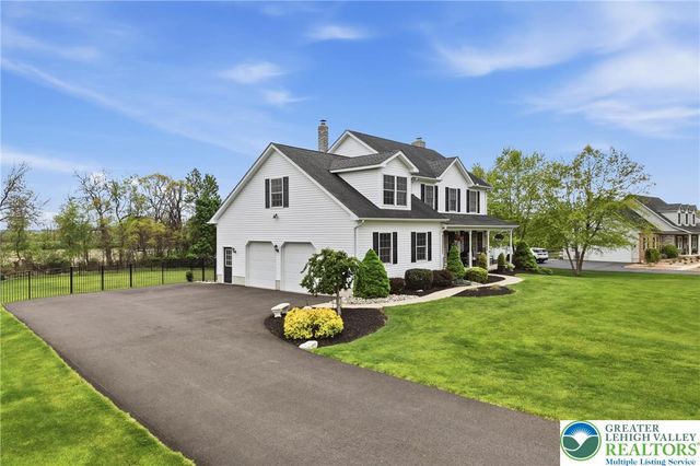 206 Cherry Court, Bushkill Twp, PA 18064