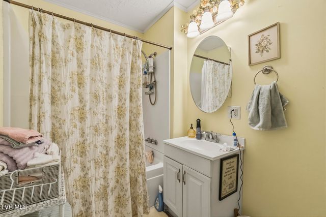515 South Mckee Street, Greeneville, TN 37743