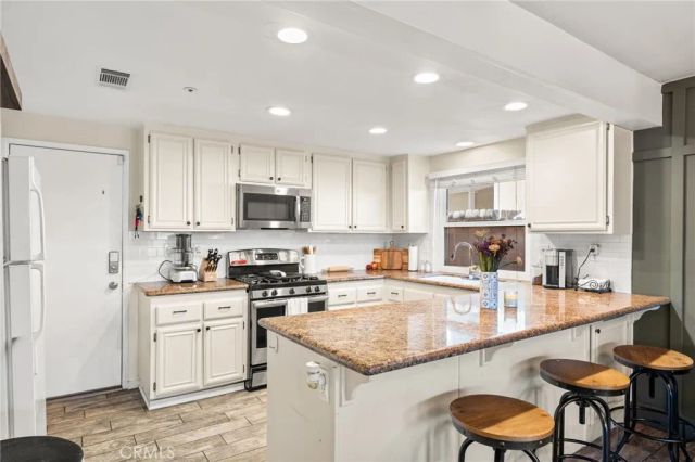 13707 Sunrise Street, Fontana, CA 92336