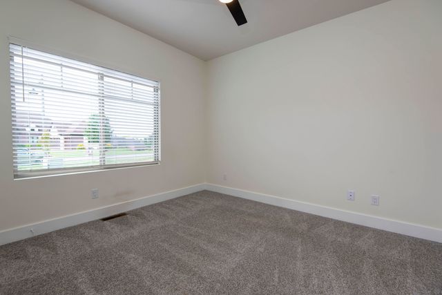 1539 W Gaslight Drive, Springfield, MO 65810