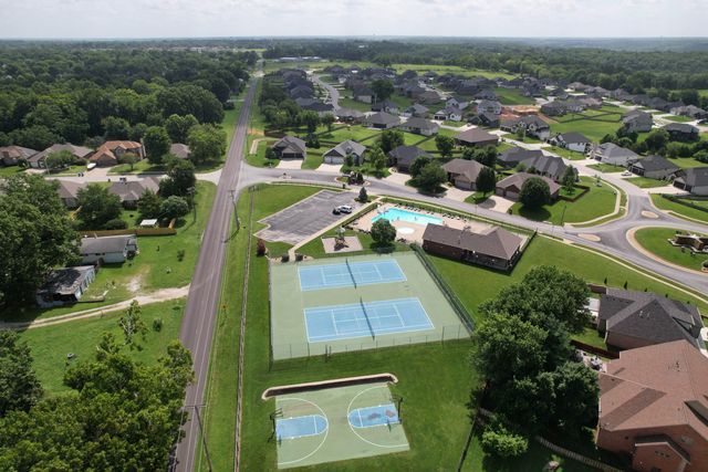 1539 W Gaslight Drive, Springfield, MO 65810