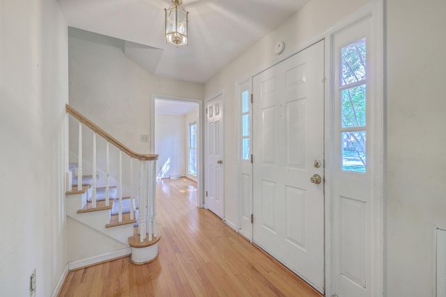 109 Squire Court, Summerville, SC 29485