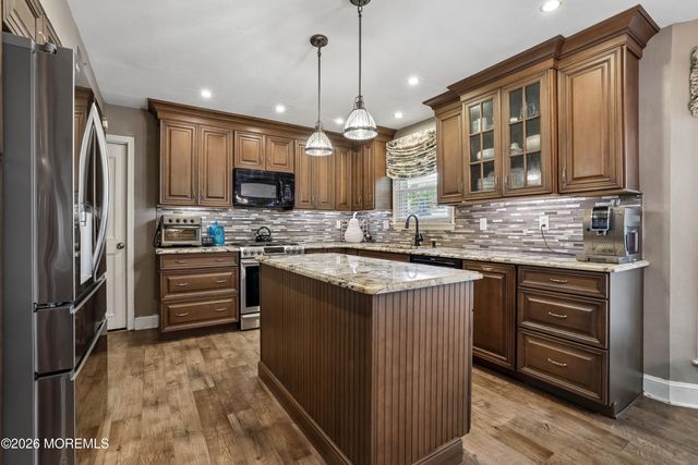 23 Cattail Drive, Howell, NJ 07731