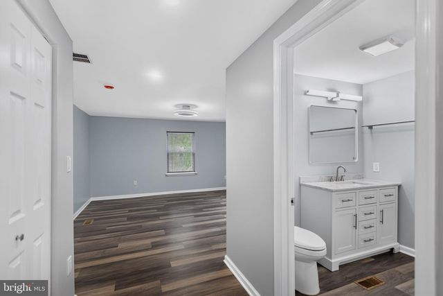 357 MIDLAND AVE, Reading, PA 19606
