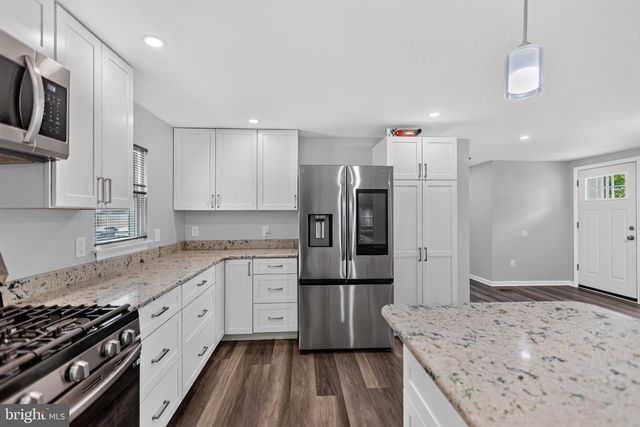 357 MIDLAND AVE, Reading, PA 19606