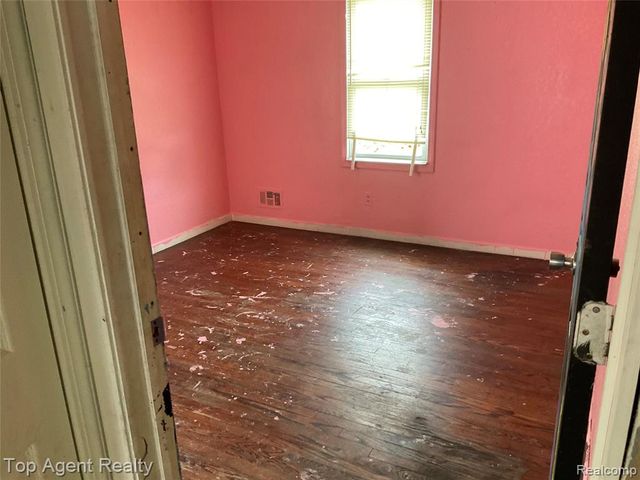 15220 Tacoma Street, Detroit, MI 48205