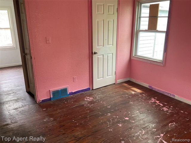 15220 Tacoma Street, Detroit, MI 48205