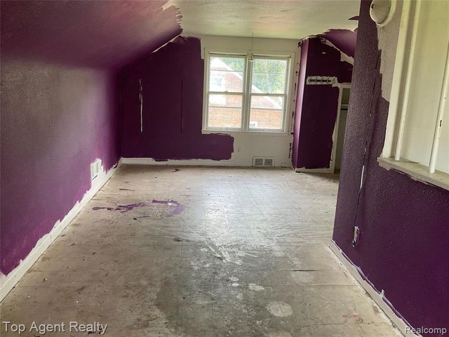 15220 Tacoma Street, Detroit, MI 48205
