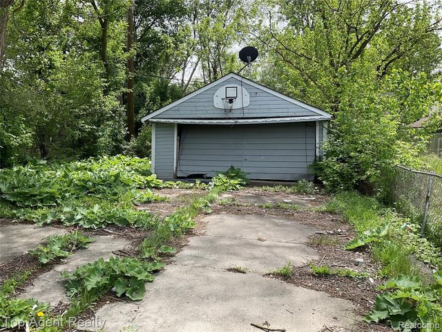 15220 Tacoma Street, Detroit, MI 48205