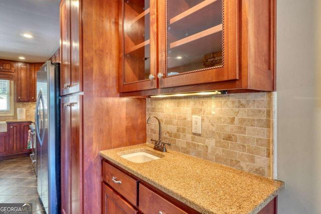 276 Lancelot Loop, Clayton, GA 30525
