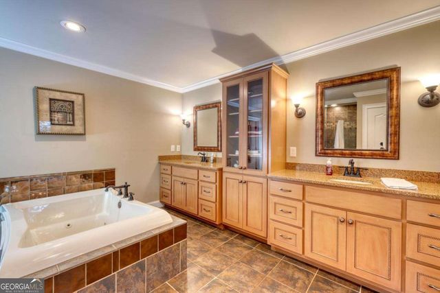 276 Lancelot Loop, Clayton, GA 30525