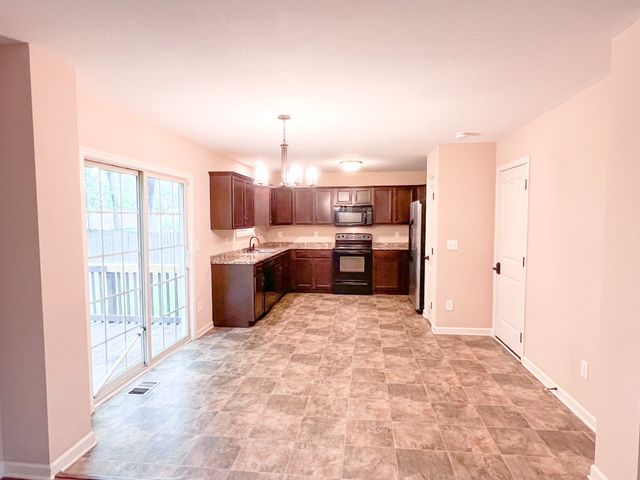 1184 Morstead Dr, Clarksville, TN 37042