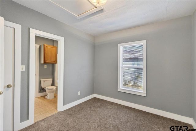 924 Head St, Palestine, TX 75801