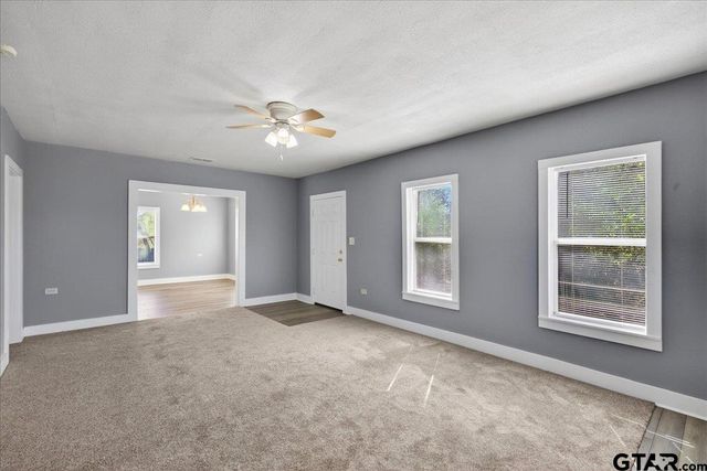 924 Head St, Palestine, TX 75801