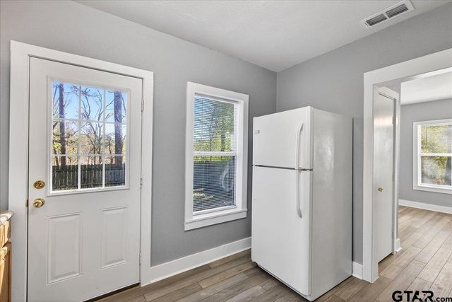 924 Head St, Palestine, TX 75801