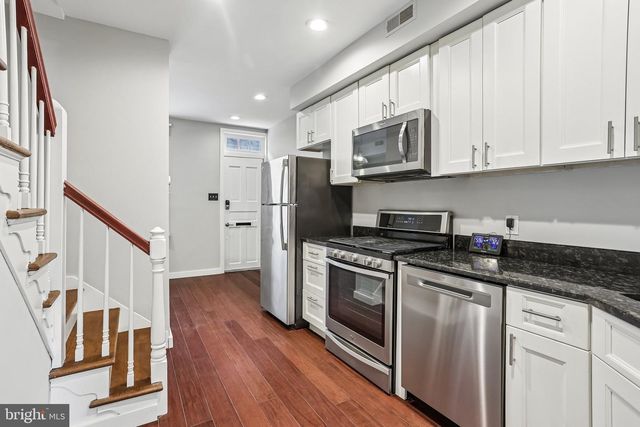 718 BRADFORD ALY, Philadelphia, PA 19147