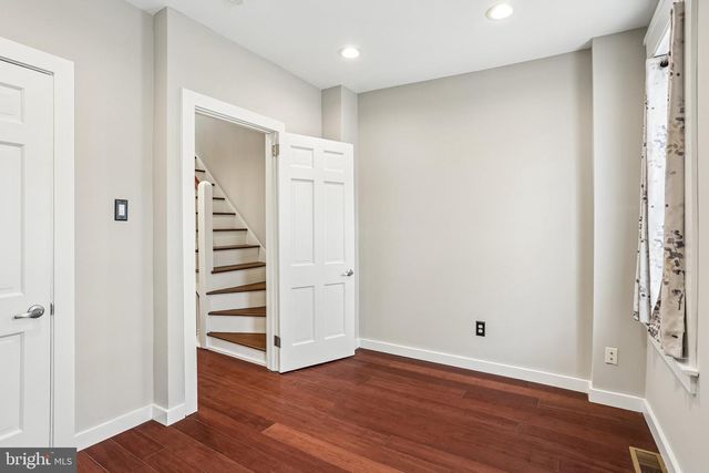 718 BRADFORD ALY, Philadelphia, PA 19147